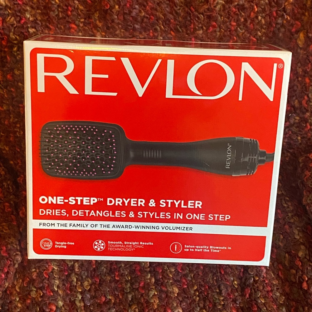NIB Revlon One-Step Dryer & Styler